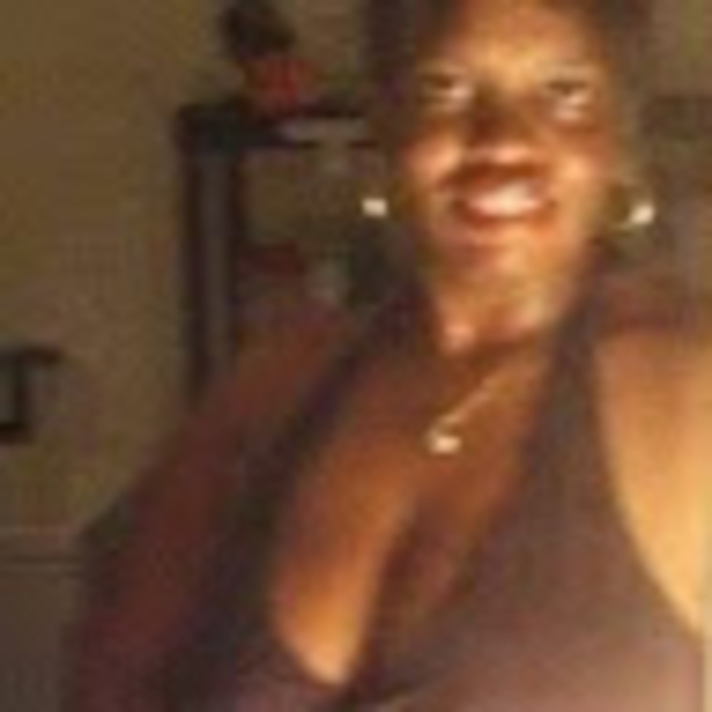 Meet your Posher, Adrianne